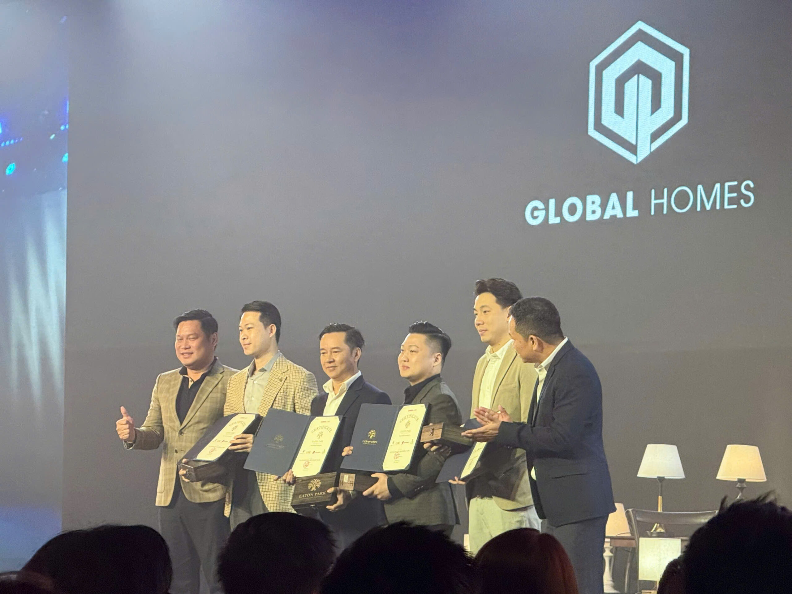 chung nhan f1 eaton park ghomes.vn 00 chung nhan f1 eaton park ghomes.vn 00