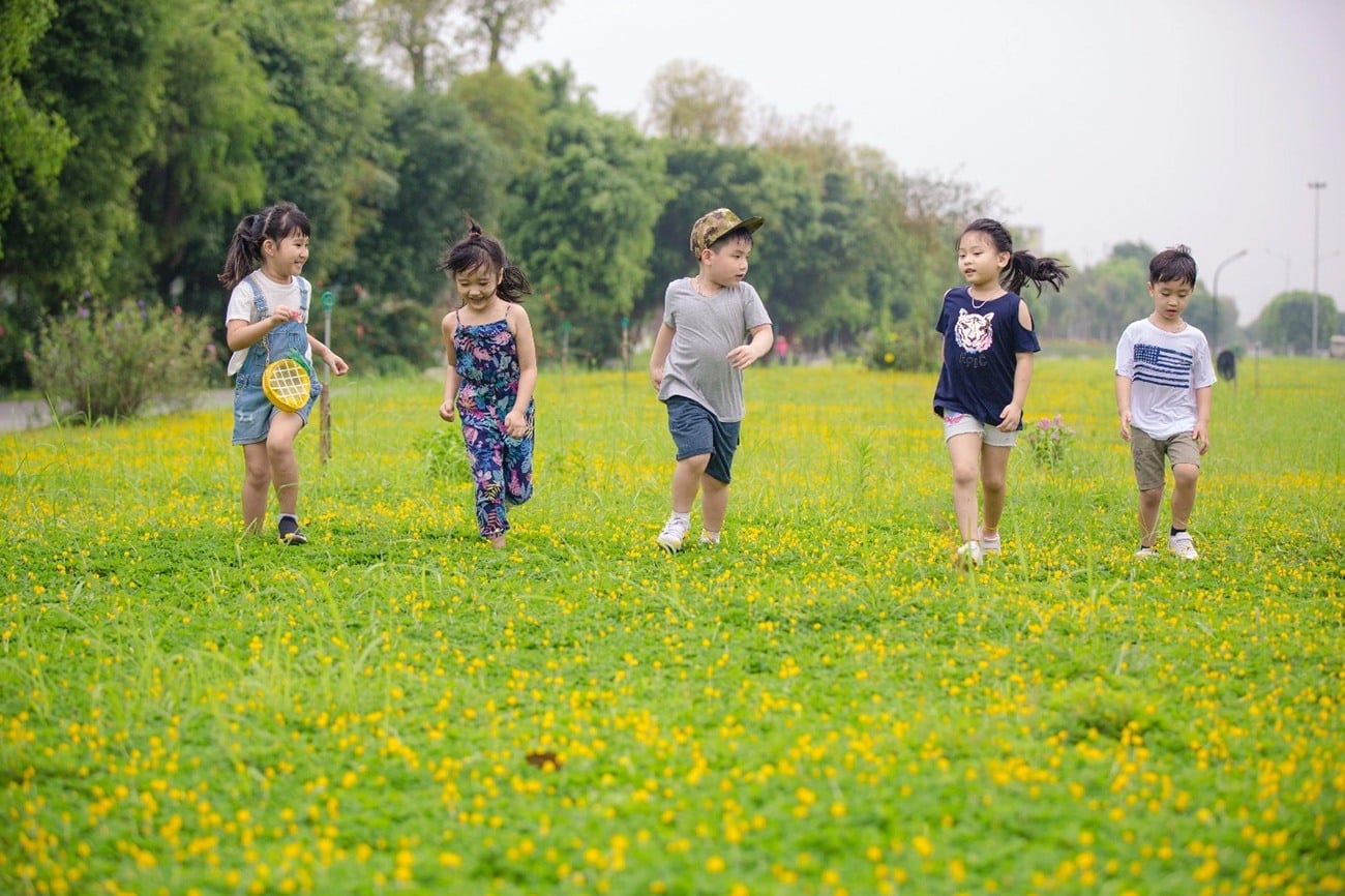Trẻ em vui chơi tại Eco Park Trẻ em vui chơi tại Eco Park